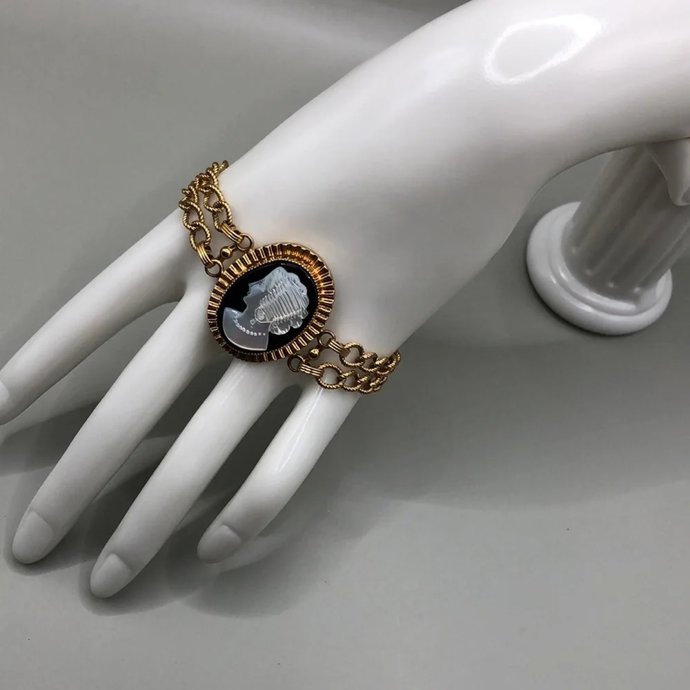 Vintage 12k Gold Filled GF Victorian Lady Cameo Chain Bracelet Makers Mark